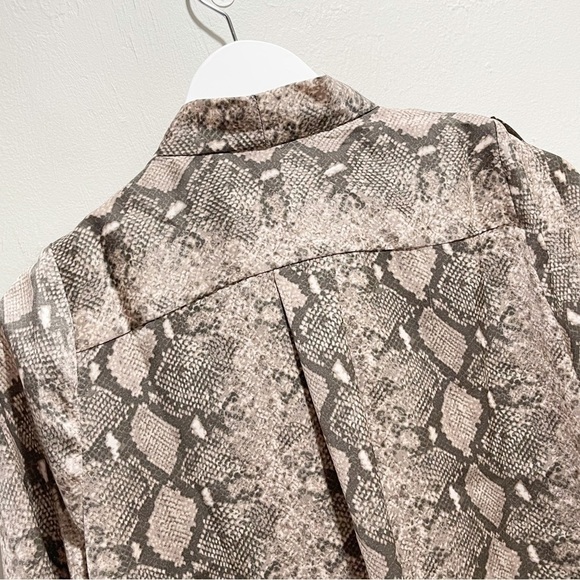 STELLA & DOT Women’s Brown Snake Print LADY BOSS Bow Front Long Sleeve Blouse M - Picture 6 of 8